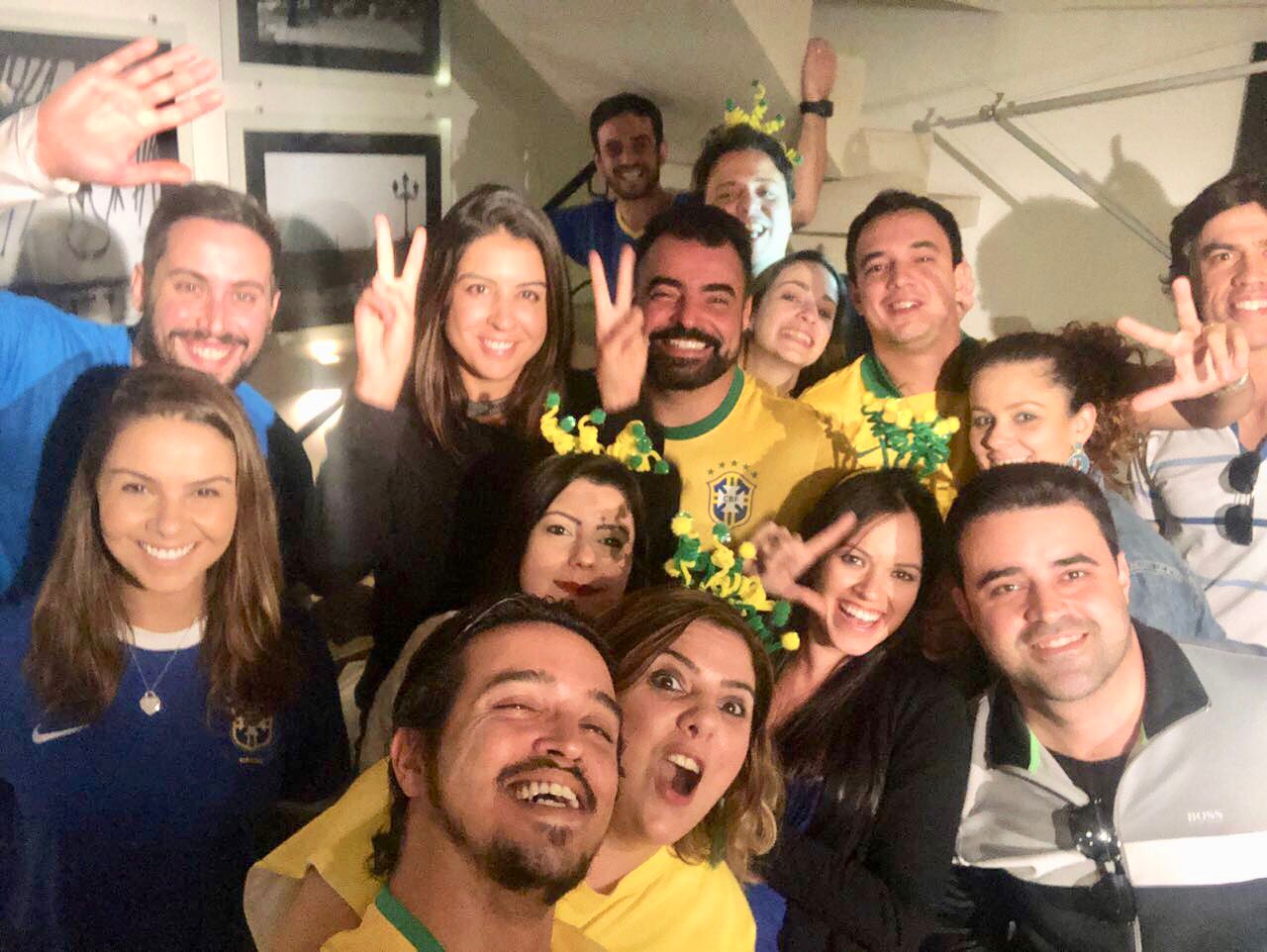 RECEBENDO AMIGOS NA COPA DO MUNDO - JOGO DO BRASIL 